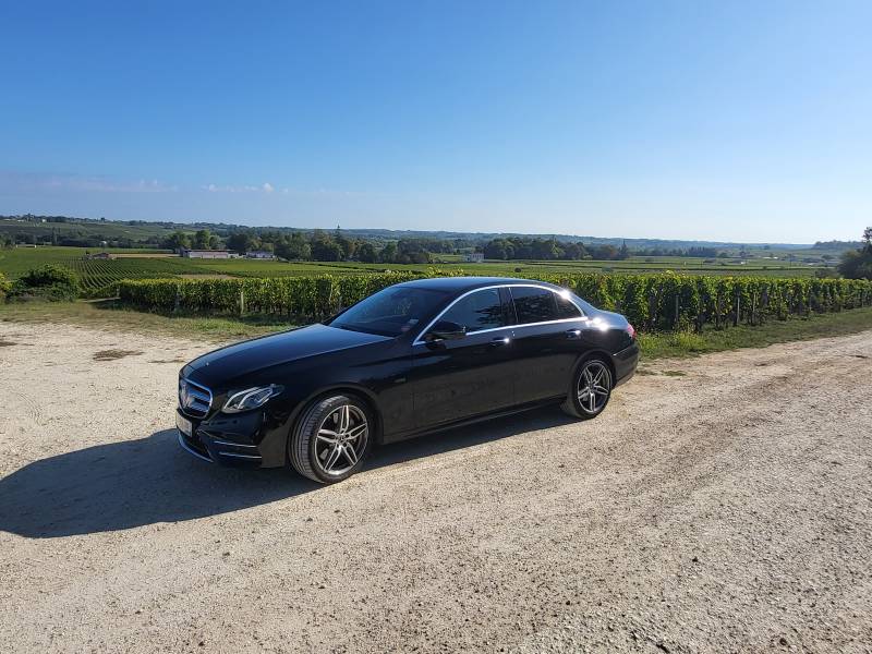 Réservez les services d'un chauffeur privé vtc  avec véhicule haut de gamme pour la visite des châteaux de la région Bordelaise et la Nouvelle Aquitaine